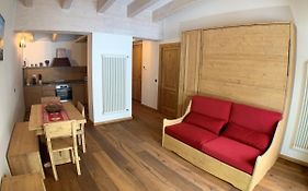 Ilia House